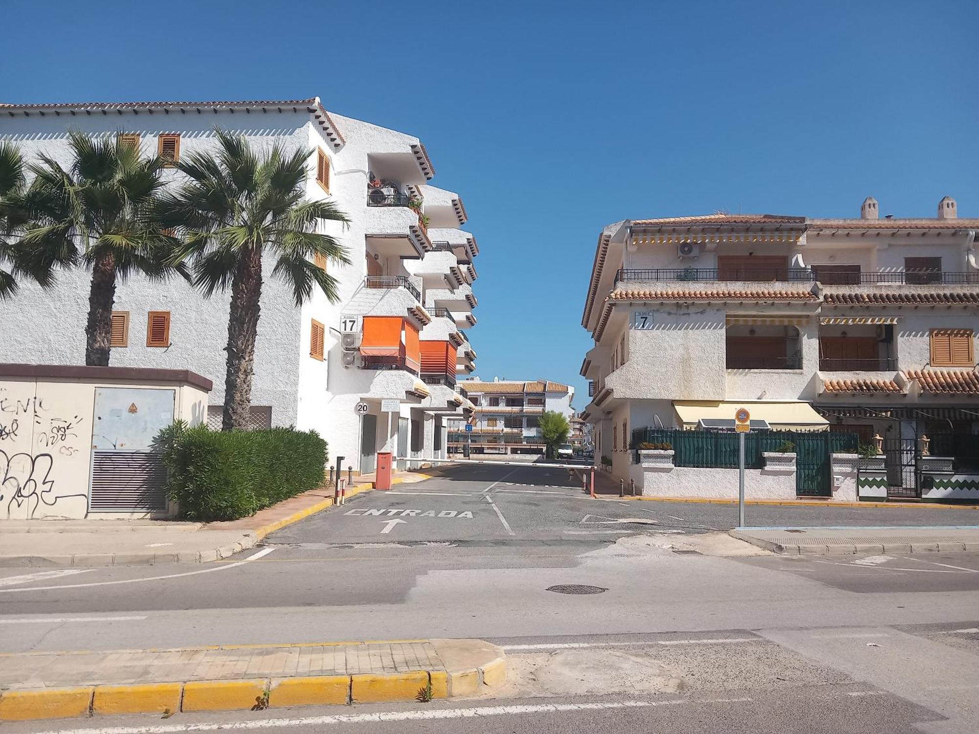 Apartamento Santa Pola, En Playa Del Tamarit Con Piscina. المظهر الخارجي الصورة